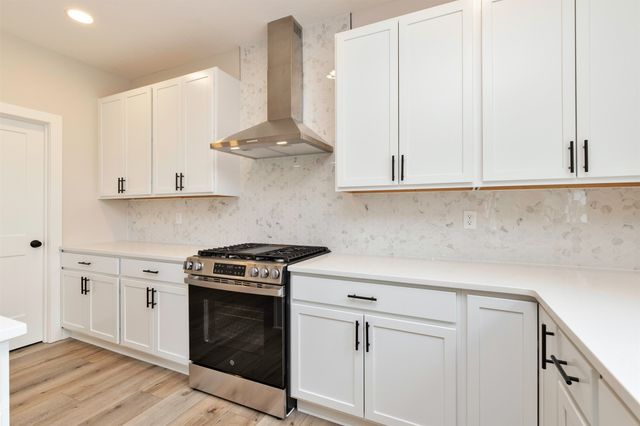 4726 Hillsdale Drive, Urbandale, IA 50322