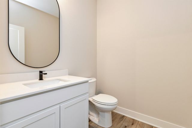 4726 Hillsdale Drive, Urbandale, IA 50322