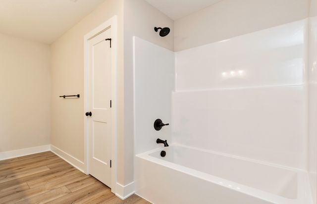 4726 Hillsdale Drive, Urbandale, IA 50322