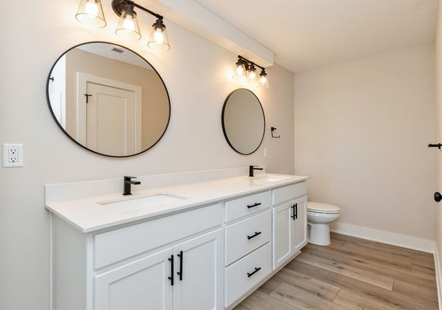 4726 Hillsdale Drive, Urbandale, IA 50322