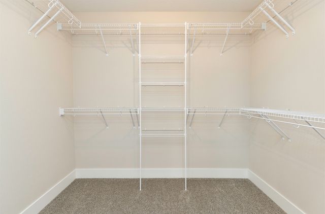 4726 Hillsdale Drive, Urbandale, IA 50322