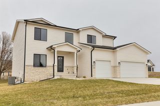 4726 Hillsdale Drive, Urbandale, IA 50322