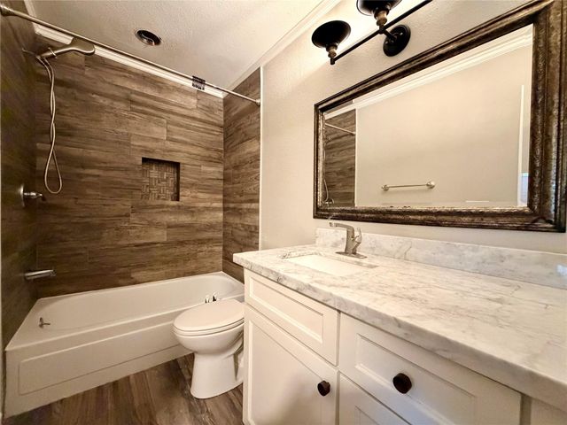 811 Threadneedle Street 267, Houston, TX 77079