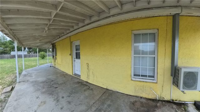 219 7th St S A, Aransas Pass, TX 78336