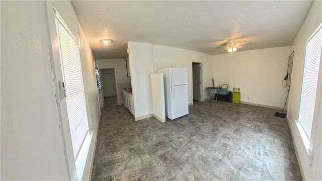 219 7th St S A, Aransas Pass, TX 78336