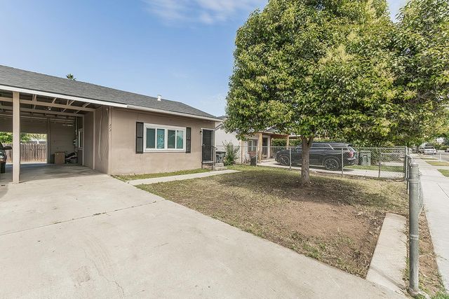 272 W Pinedale Avenue, Fresno, CA 93650