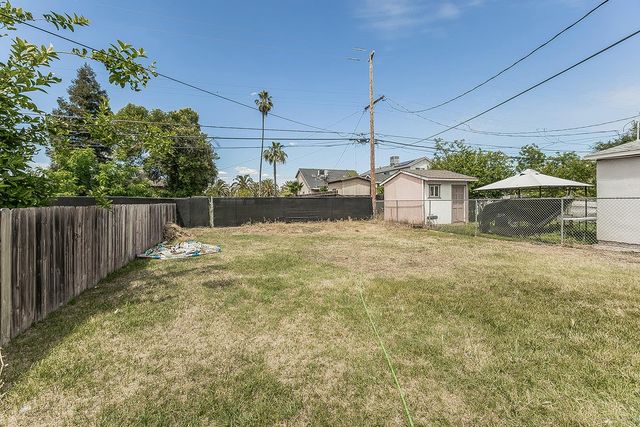272 W Pinedale Avenue, Fresno, CA 93650