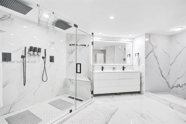 4000 Island Blvd 2301, Aventura, FL 33160