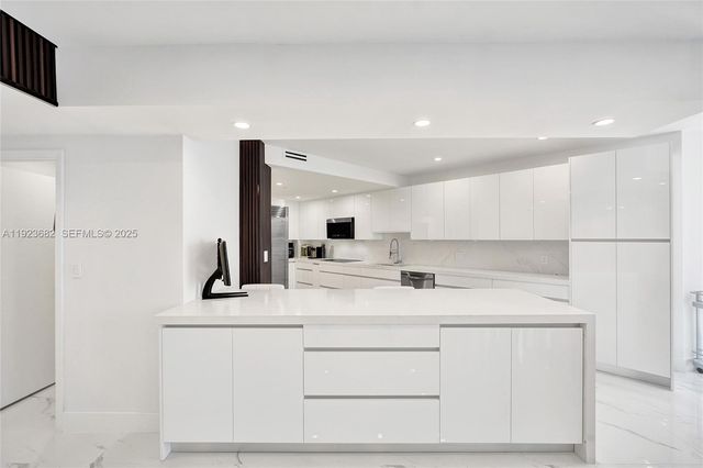 4000 Island Blvd 2301, Aventura, FL 33160