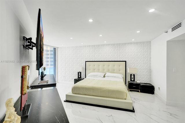 4000 Island Blvd 2301, Aventura, FL 33160