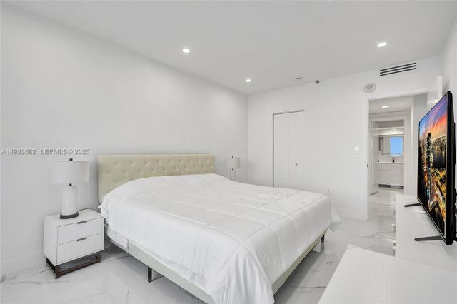 4000 Island Blvd 2301, Aventura, FL 33160