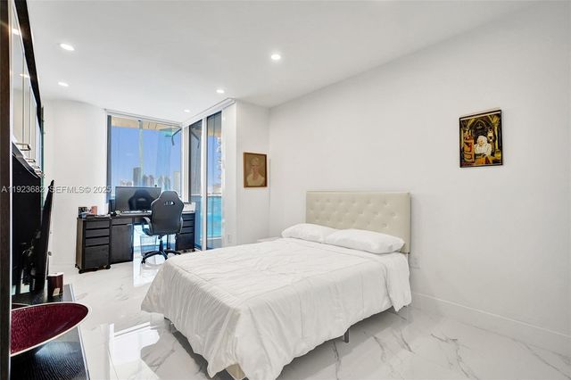 4000 Island Blvd 2301, Aventura, FL 33160