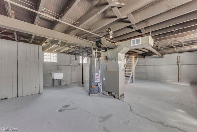 12905 Watterson Avenue, Cleveland, OH 44105