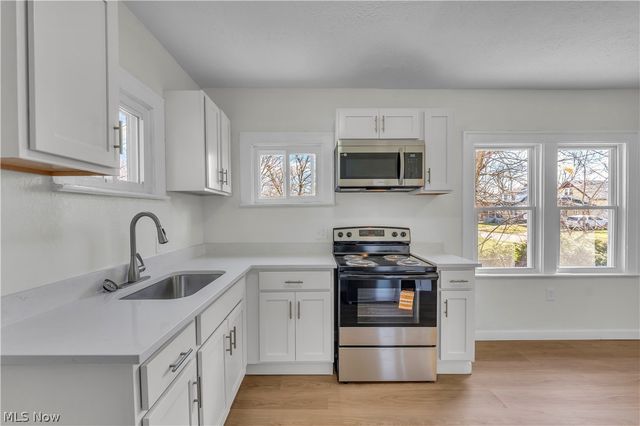 12905 Watterson Avenue, Cleveland, OH 44105