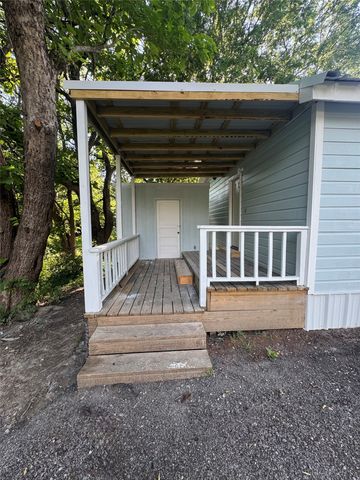 606 W Wolfe Street, Grand Saline, TX 75140