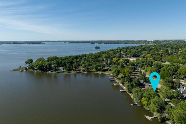 604 Lake Shore Drive, Beaver Dam, WI 53916