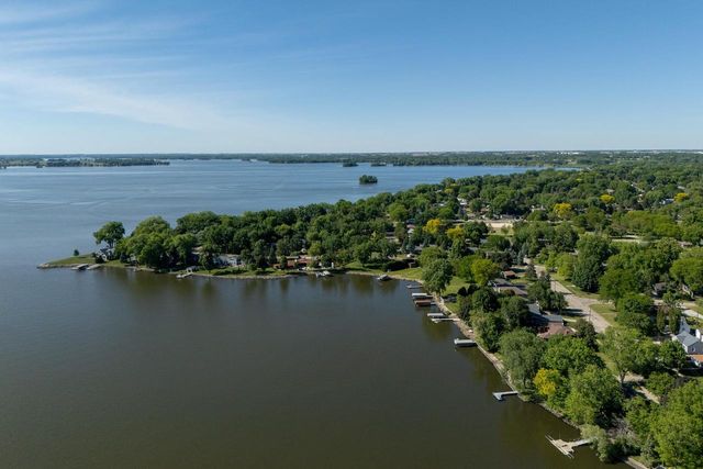 604 Lake Shore Drive, Beaver Dam, WI 53916