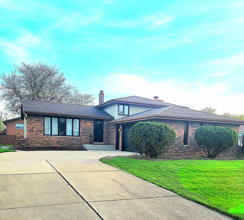 939 Devonshire Lane, Dyer, IN 46311