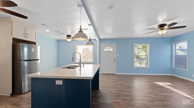 1700 Esther Drive, Bakersfield, CA 93308