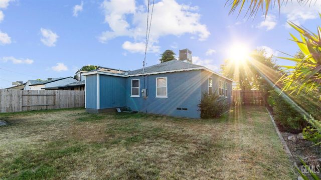 1700 Esther Drive, Bakersfield, CA 93308