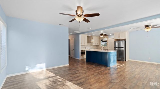 1700 Esther Drive, Bakersfield, CA 93308