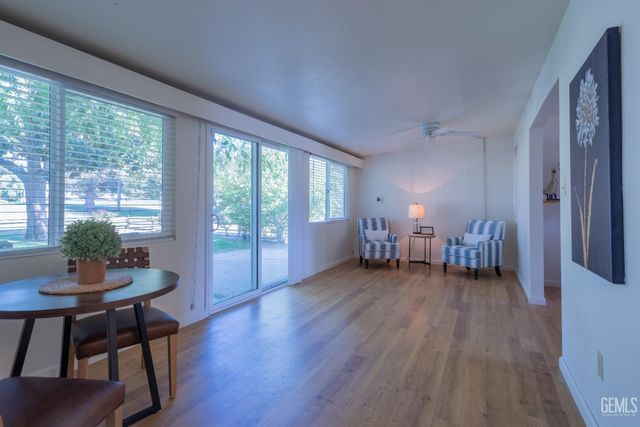 504 Cherry Hills Drive, Bakersfield, CA 93309