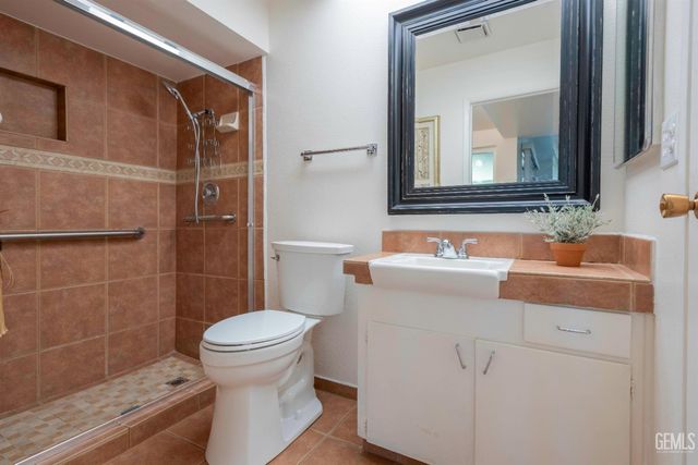 504 Cherry Hills Drive, Bakersfield, CA 93309