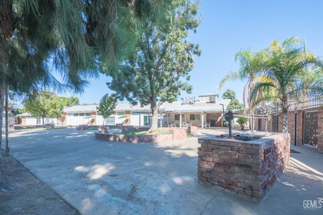 504 Cherry Hills Drive, Bakersfield, CA 93309