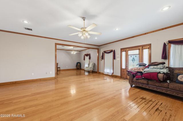 1554 Declouet Highway, Breaux Bridge, LA 70517