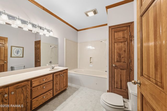 1554 Declouet Highway, Breaux Bridge, LA 70517