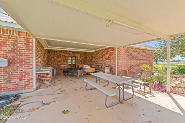 1554 Declouet Highway, Breaux Bridge, LA 70517