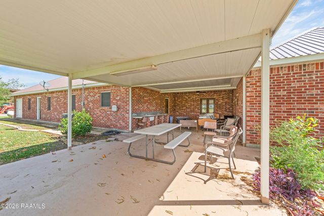 1554 Declouet Highway, Breaux Bridge, LA 70517