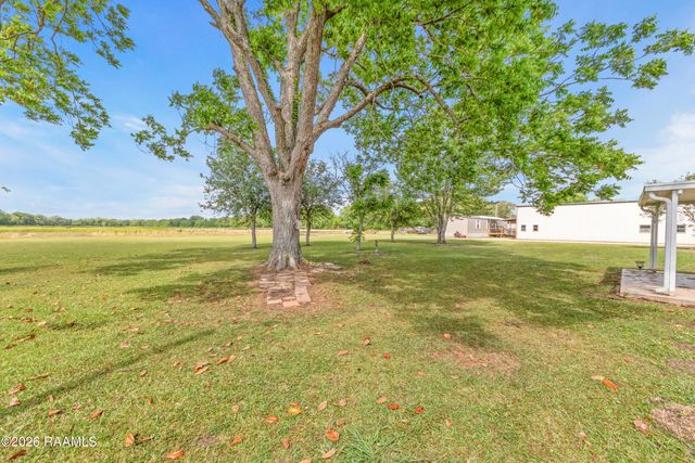 1554 Declouet Highway, Breaux Bridge, LA 70517