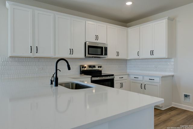 12845 Hills Plains Dr., Schertz, TX 78108