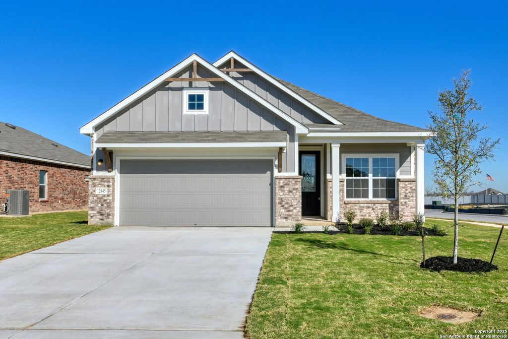12845 Hills Plains Dr., Schertz, TX 78108
