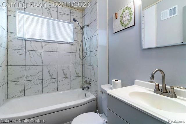 13525 Evergreen Road, Detroit, MI 48223