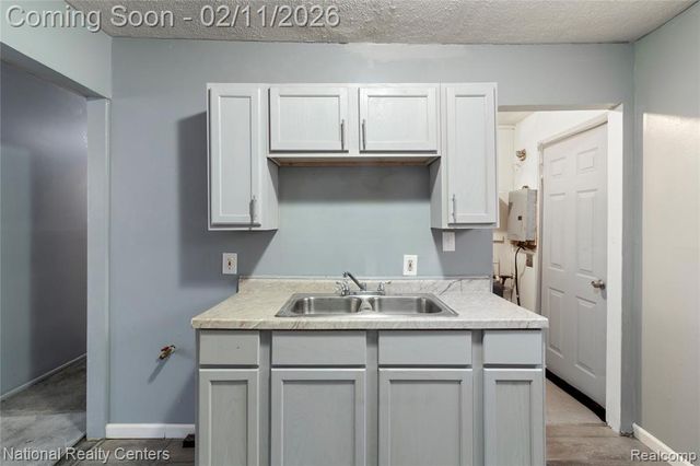 13525 Evergreen Road, Detroit, MI 48223