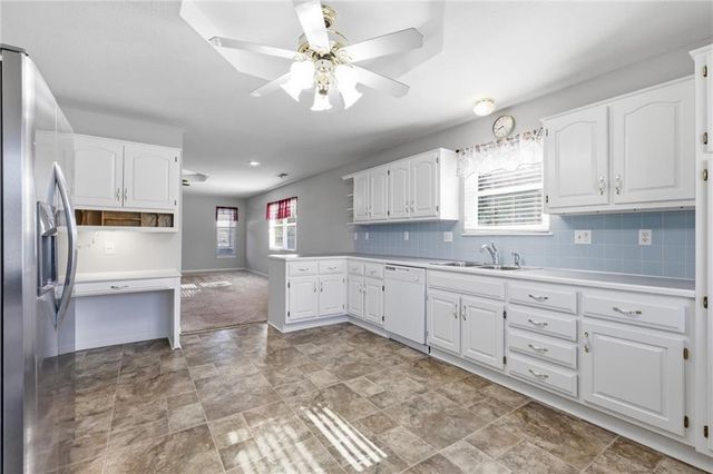 616 Twilight Drive, Raymore, MO 64012