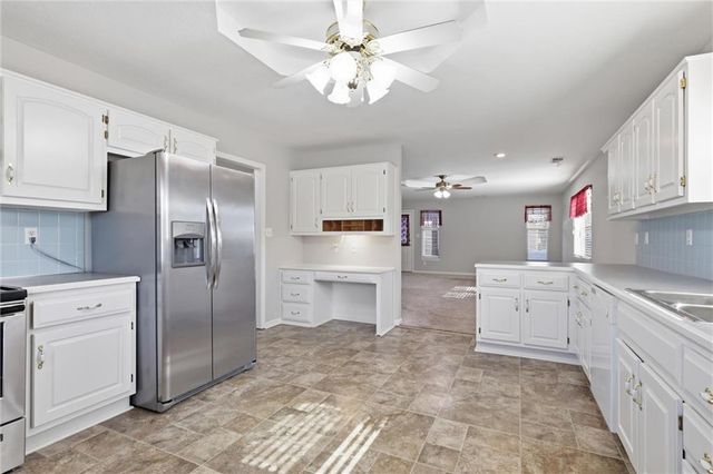 616 Twilight Drive, Raymore, MO 64012
