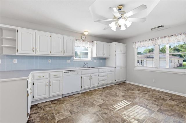 616 Twilight Drive, Raymore, MO 64012
