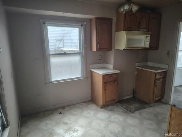 6299 Hunt Street, Romulus, MI 48174