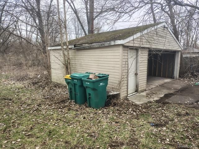 6299 Hunt Street, Romulus, MI 48174