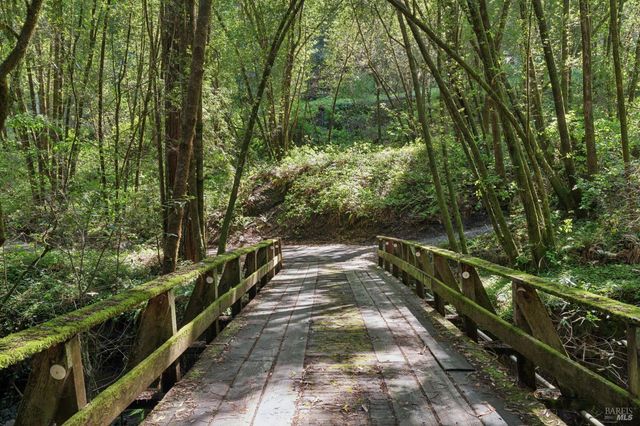 11910 Graton Rd, Sebastopol, CA 95472