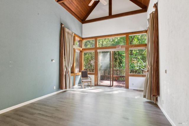 11910 Graton Rd, Sebastopol, CA 95472