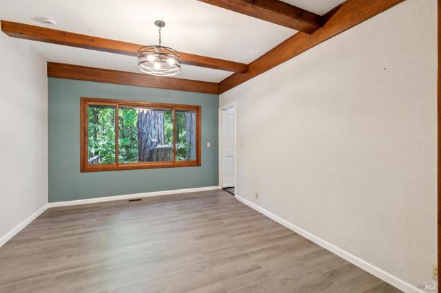 11910 Graton Rd, Sebastopol, CA 95472