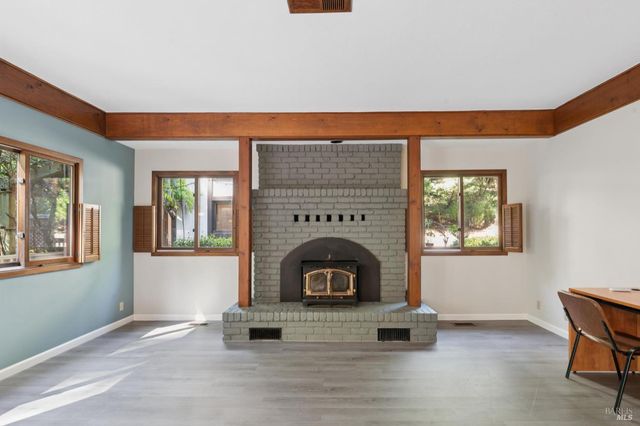 11910 Graton Rd, Sebastopol, CA 95472