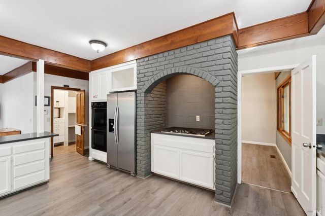 11910 Graton Rd, Sebastopol, CA 95472