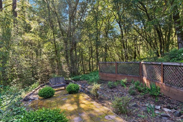 11910 Graton Rd, Sebastopol, CA 95472