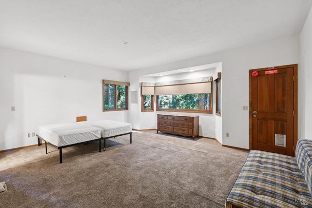 11910 Graton Rd, Sebastopol, CA 95472