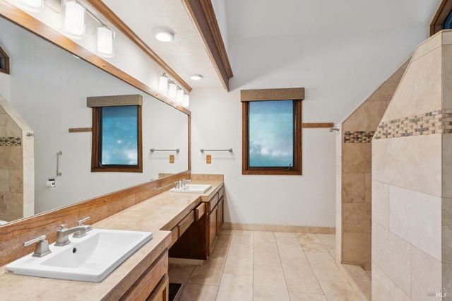 11910 Graton Rd, Sebastopol, CA 95472